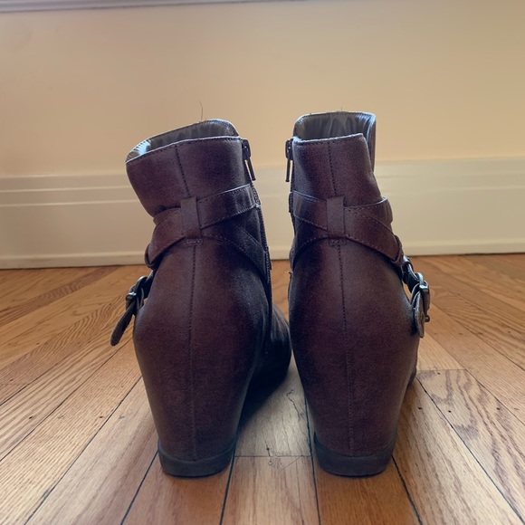 Baretraps Wedge Bootie - Picture 9 of 9